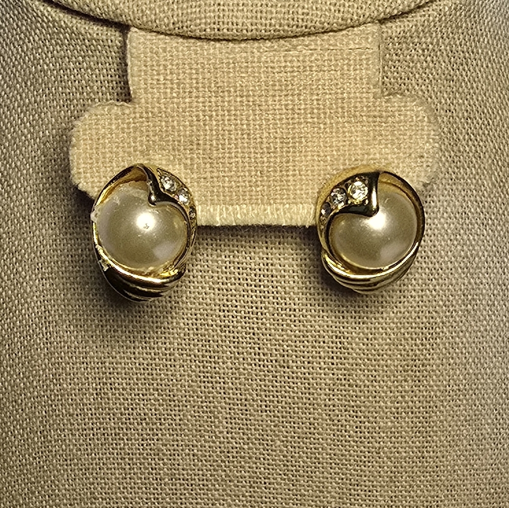Monet Gold and Pearl Earrings